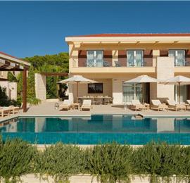 5 bedroom villa with infinity pool and sea views Hvar Town, sleeps 10